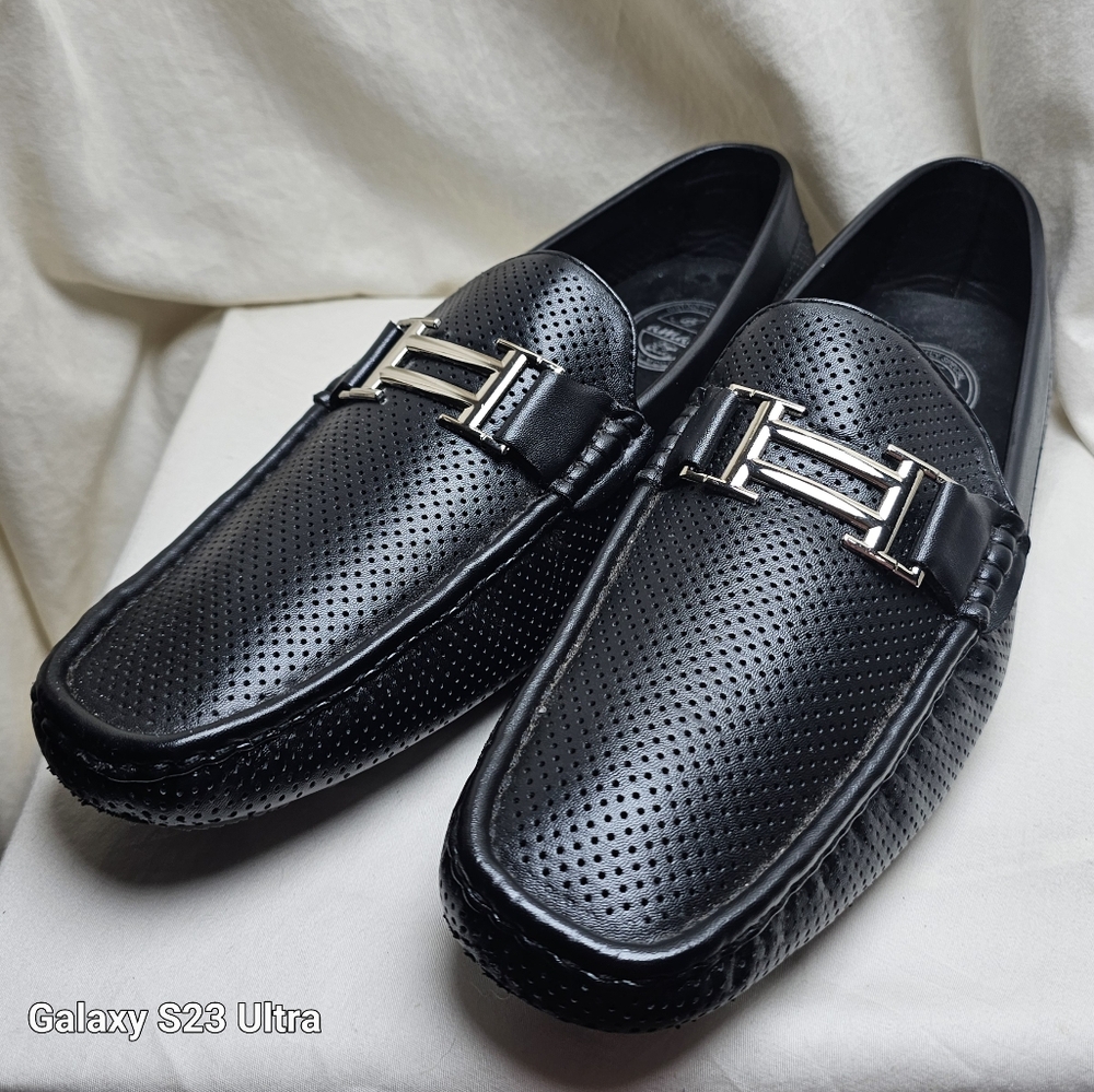 AMALI black faux leather Driving Shoe With Silver Double Bar Ornament size 11